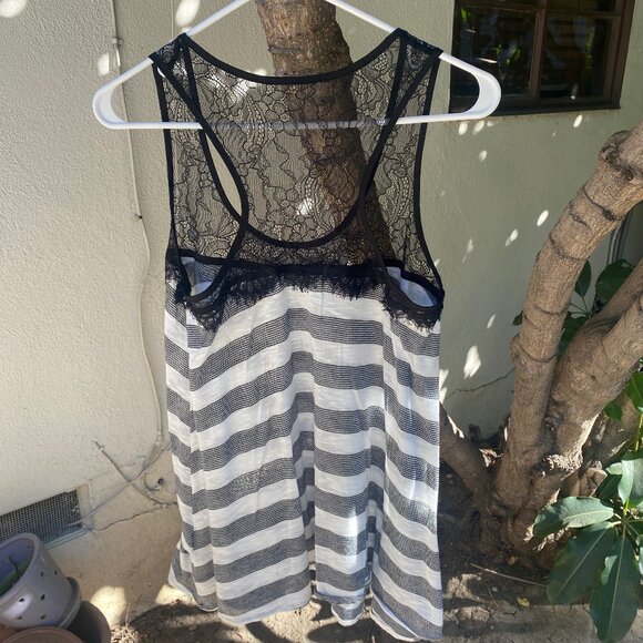 Women's Black Lace Striped Tank top Size Medium - Picture 2 of 10